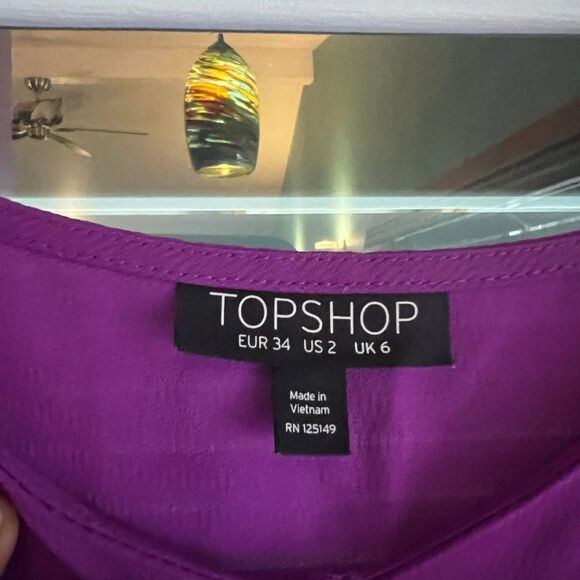TOPSHOP PURPLE FLOWY TOP SIZE SMALL - Picture 2 of 2